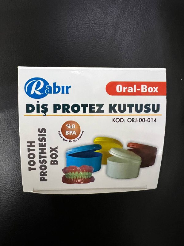 Container for storing dentures